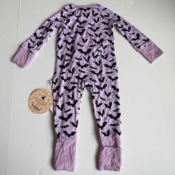 Dream Big Little Co Purple Bats Halloween Zipper Sleeper 3-6 Months - Picture 13 of 13